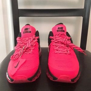 Women’s Nike Air Max 2017 Pink Black